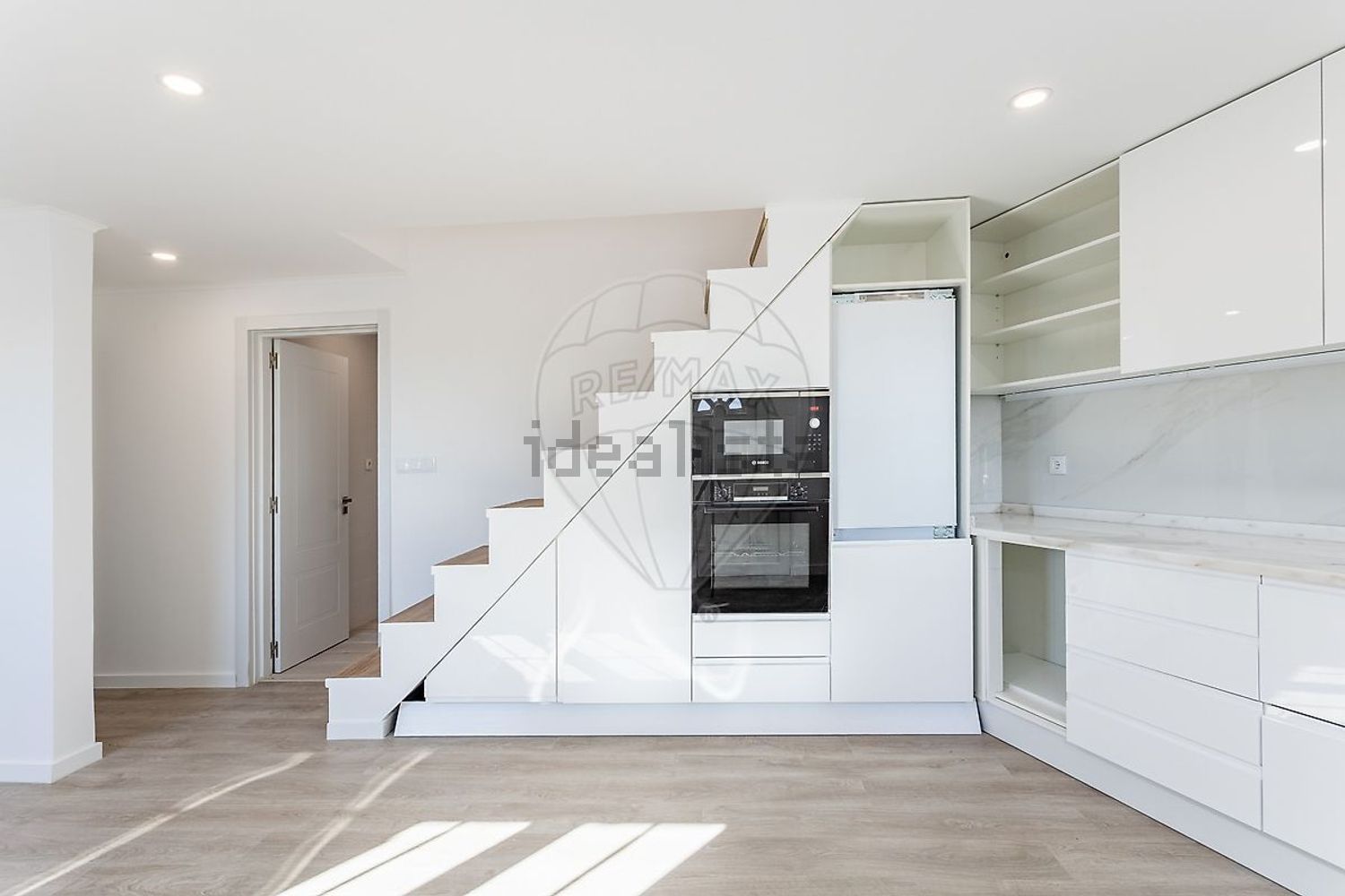 小楼房或独栋别墅出售在Rua Guerra Junqueiro - 试衣间