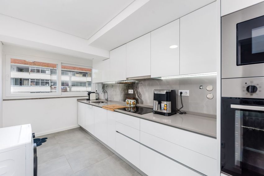 公寓 t3出售在Rua Capitão-Mor Lopes Sequeira