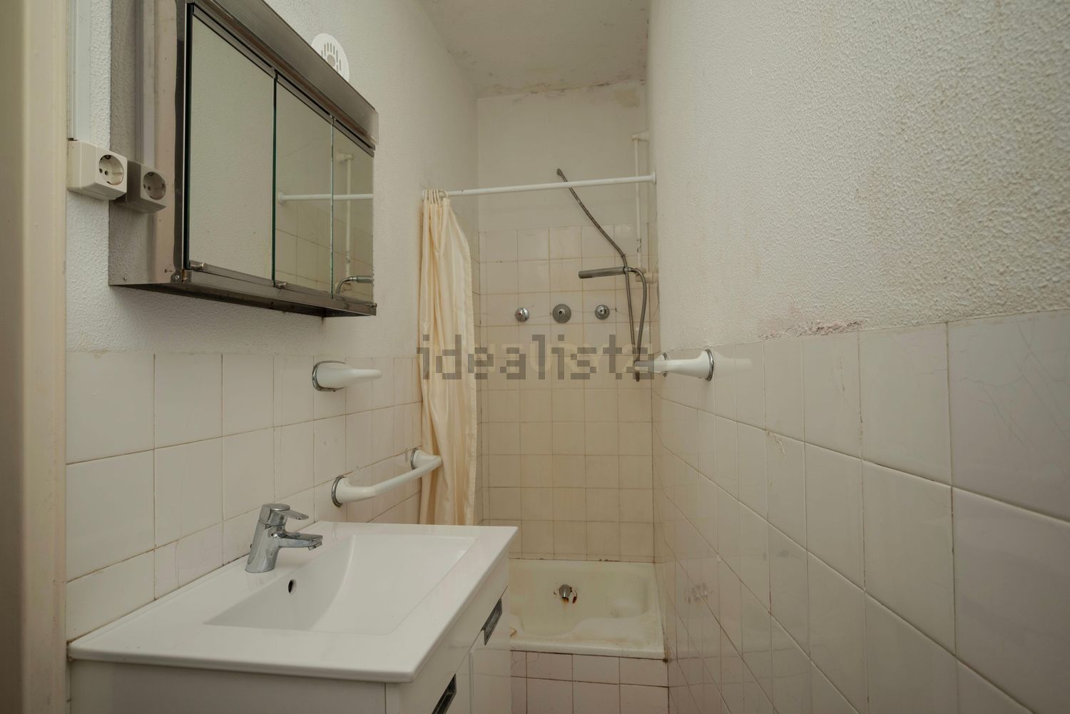 小楼房或独栋别墅出售在Praça Dom Fernando II, 6 - 卫生间