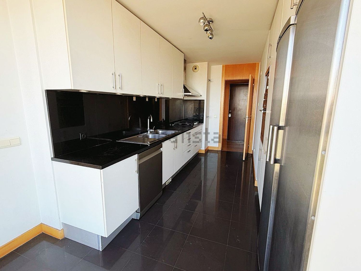 公寓 t4出售在Rua Gaivotas em Terra - 厨房