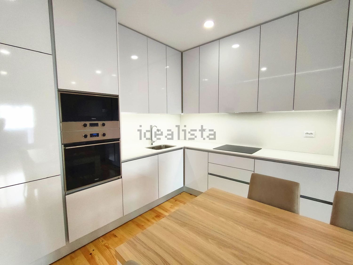 出租公寓 t1在Rua Salvador Allende, 60 - 厨房