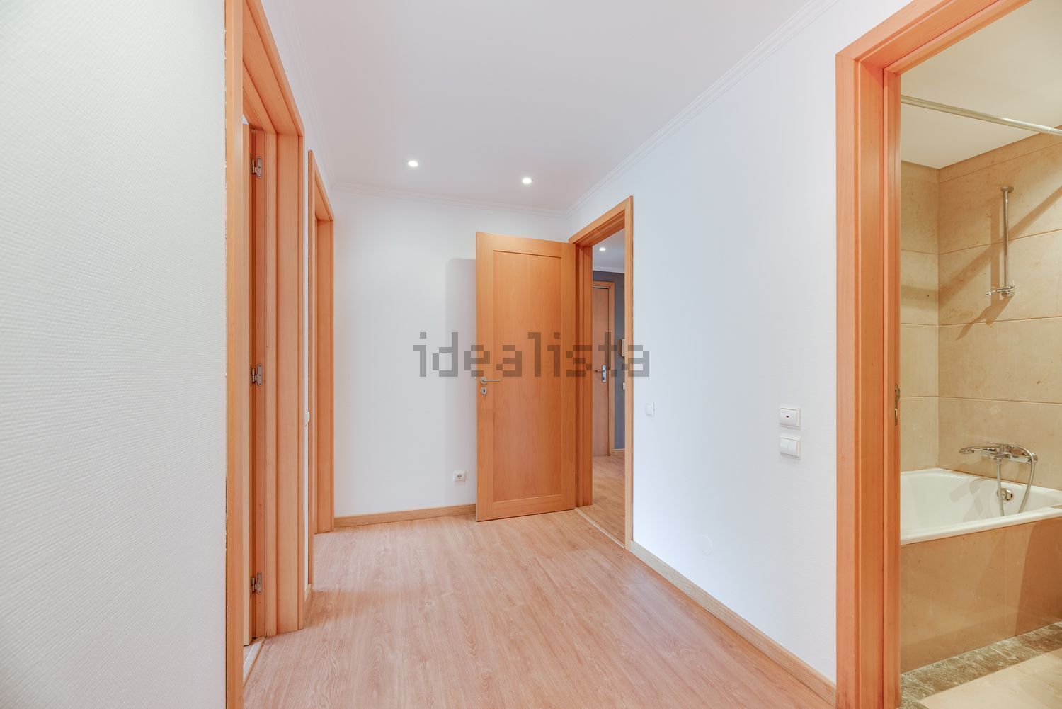 公寓 t3出售在Rua Doutor José da Cunha, 24 - 前厅