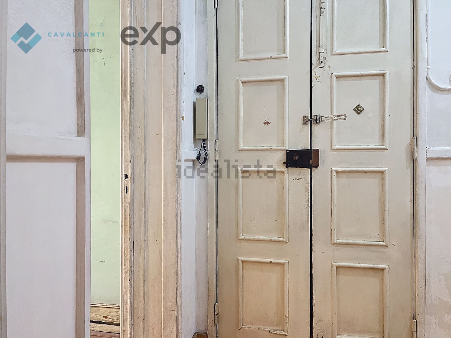 公寓 t3出售在Rua Barão de Sabrosa s/n - 前厅