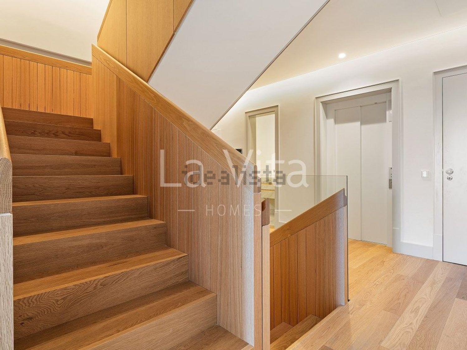 双拼别墅出售在Avenida Marginal - 详情