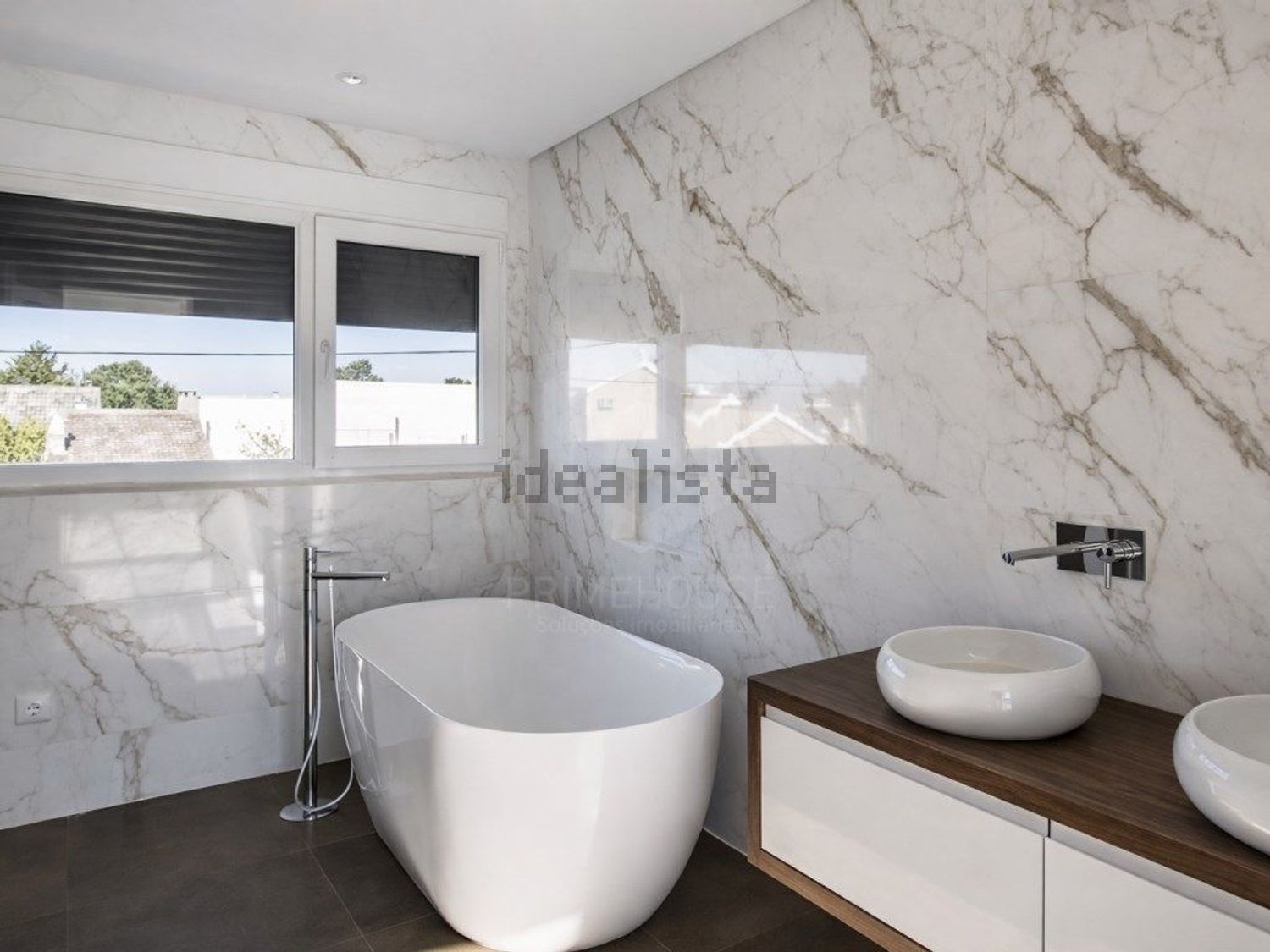 小楼房或独栋别墅出售在Rua das Galeotas, 14 - 卫生间