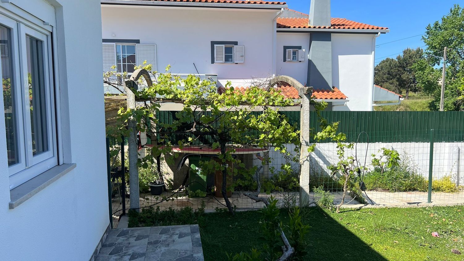 出租小楼房或独栋别墅在Rua Rui Cinatti, 391 - 外立面