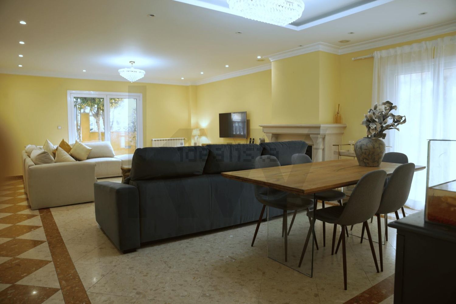 小楼房或别墅出售在Rua dos Eucaliptos s/n - 客厅