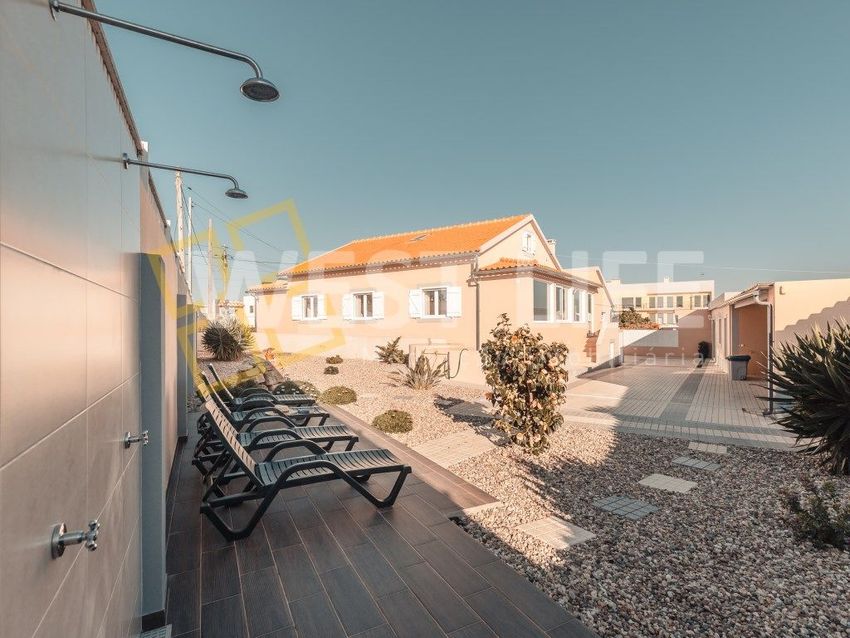 小楼房或独栋别墅出售在Centro