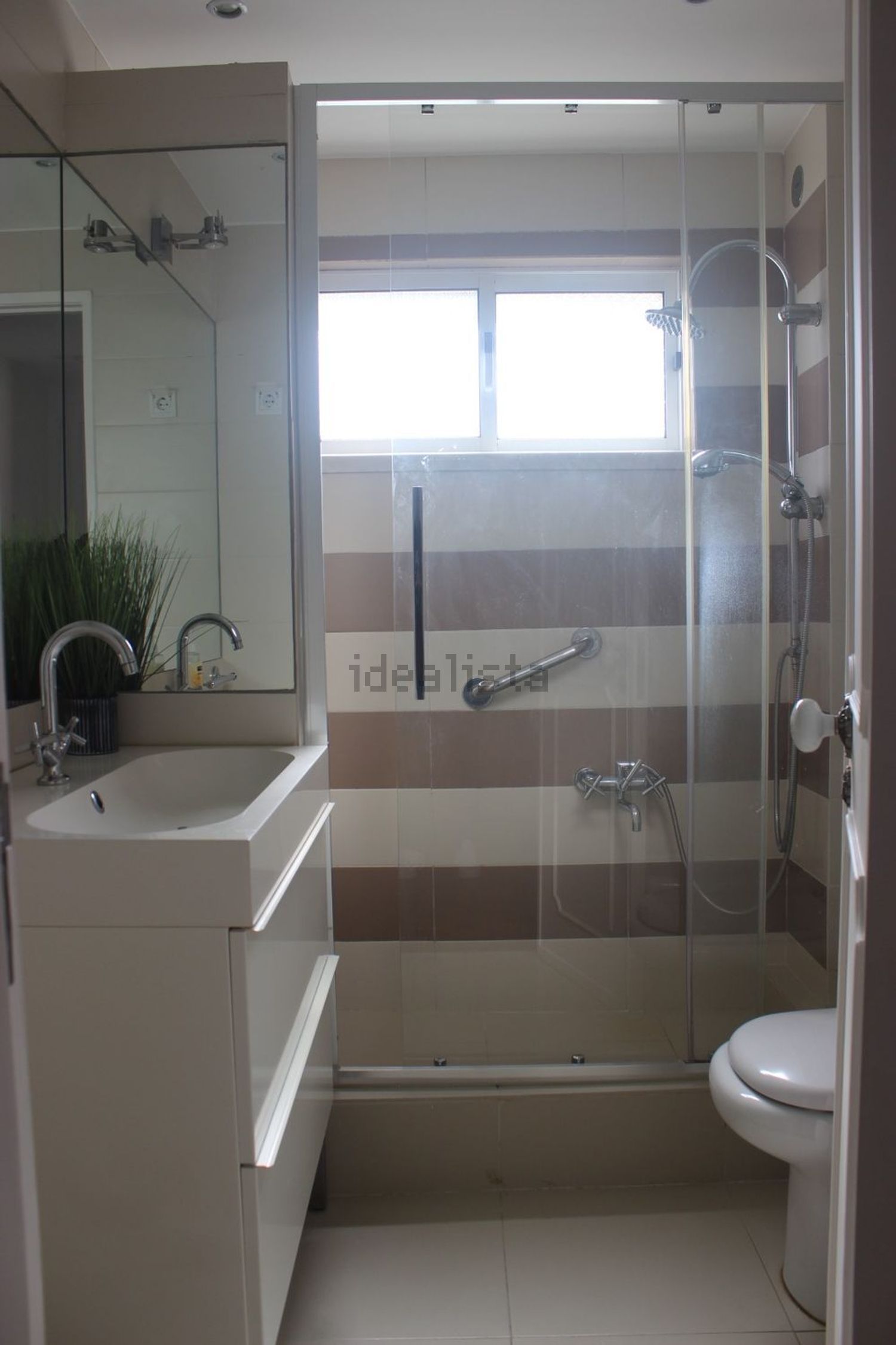 出租房间在Avenida Cidade de Luanda, 485 - 卫生间