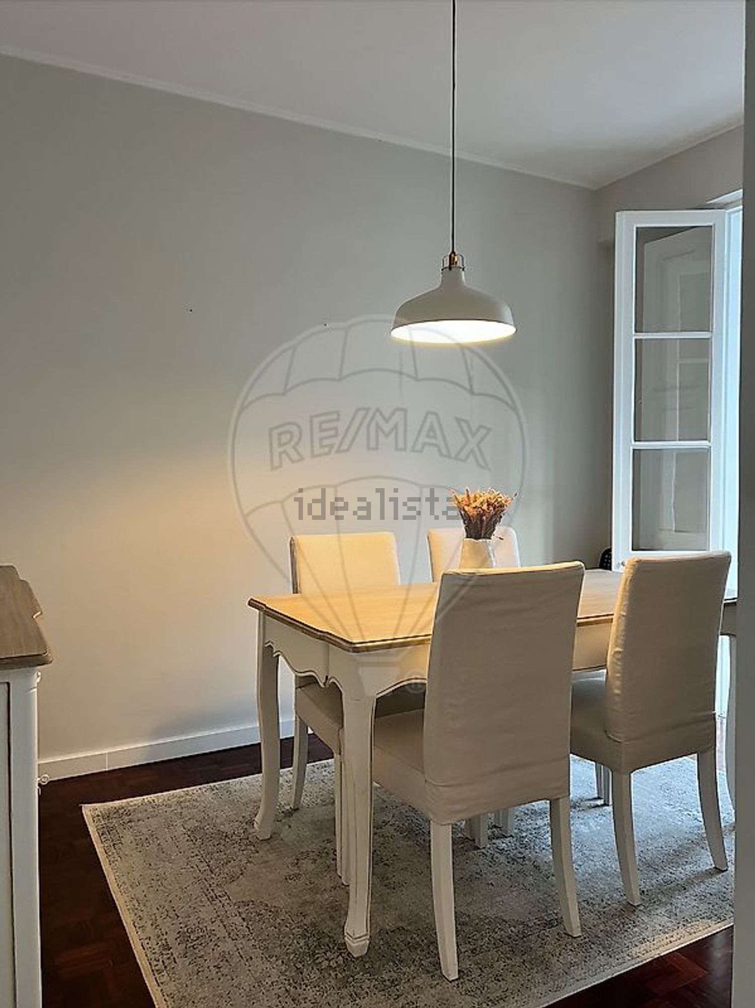 出租公寓 t2在Avenida Rainha Dona Amélia - 客厅