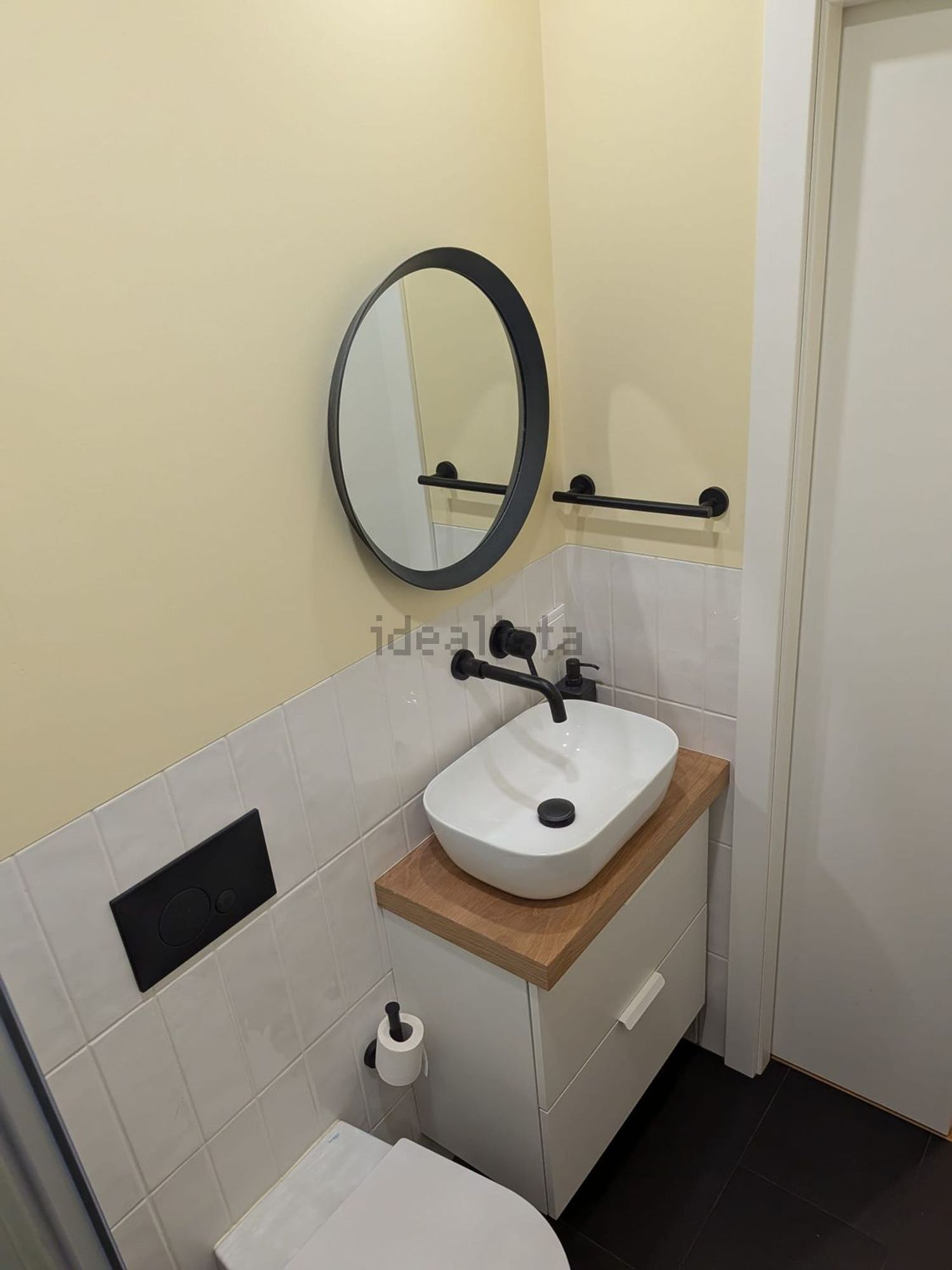 公寓 t3出售在Rua Cidade de Bolama, 381 - 卫生间