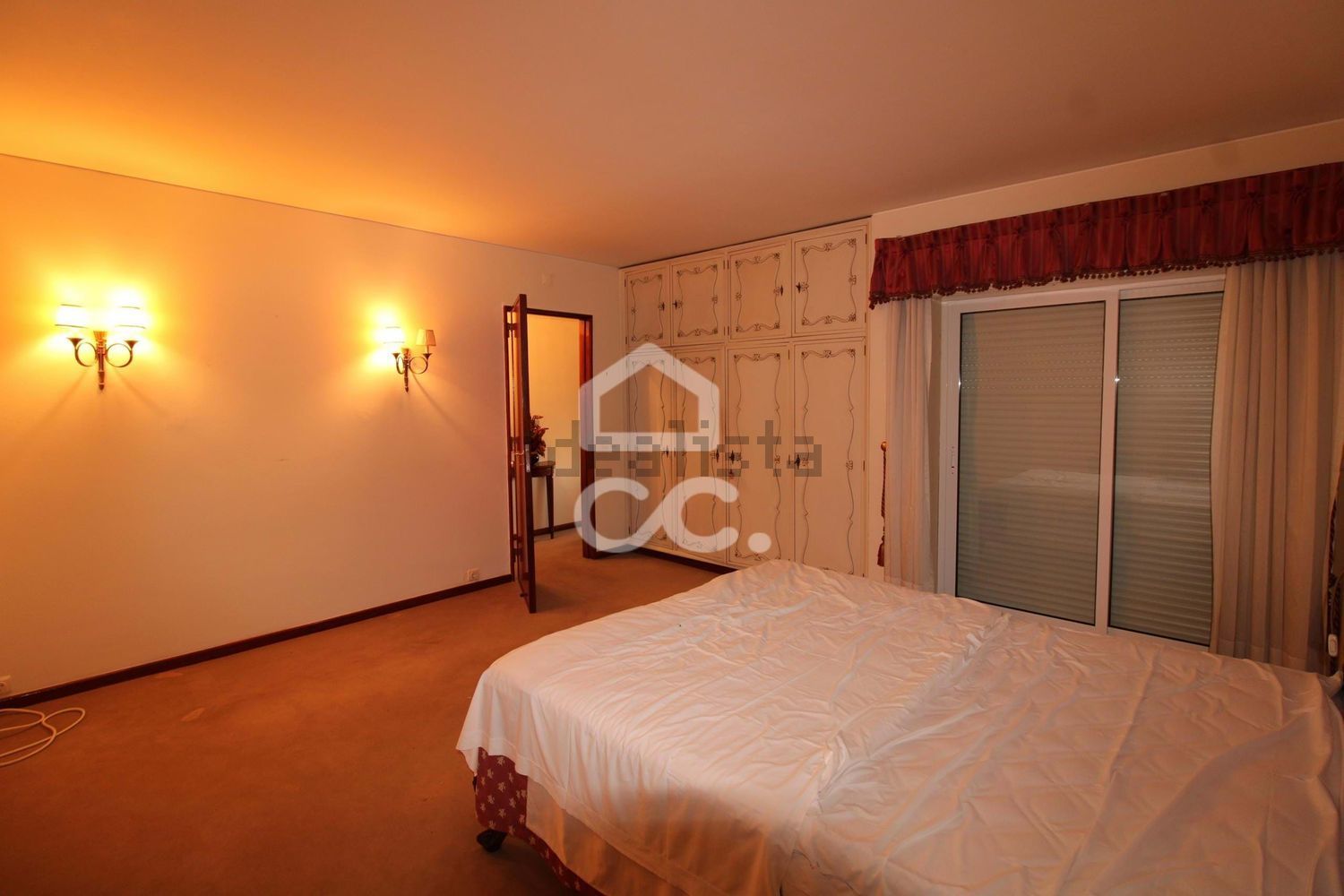 小楼房或独栋别墅出售在Santo Antão e São Julião do Tojal - 卧室