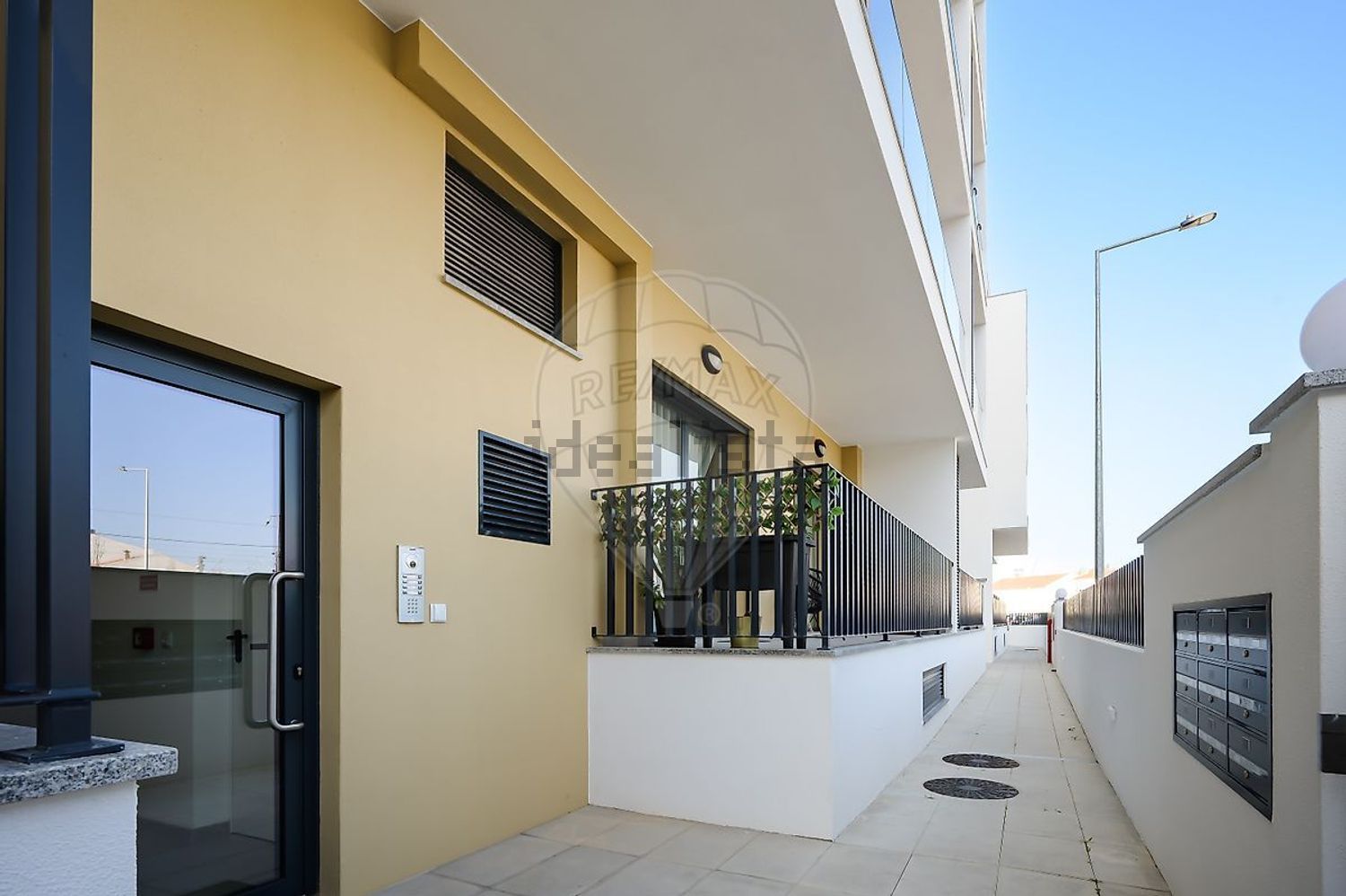 公寓 t2出售在Rua 25 de Abril - 照片