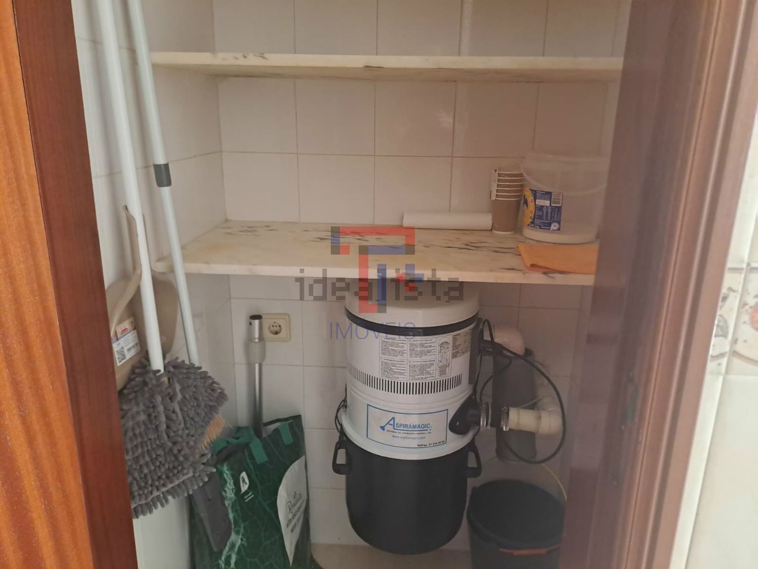 出租公寓 t2在Ramada e Caneças - 酒窖