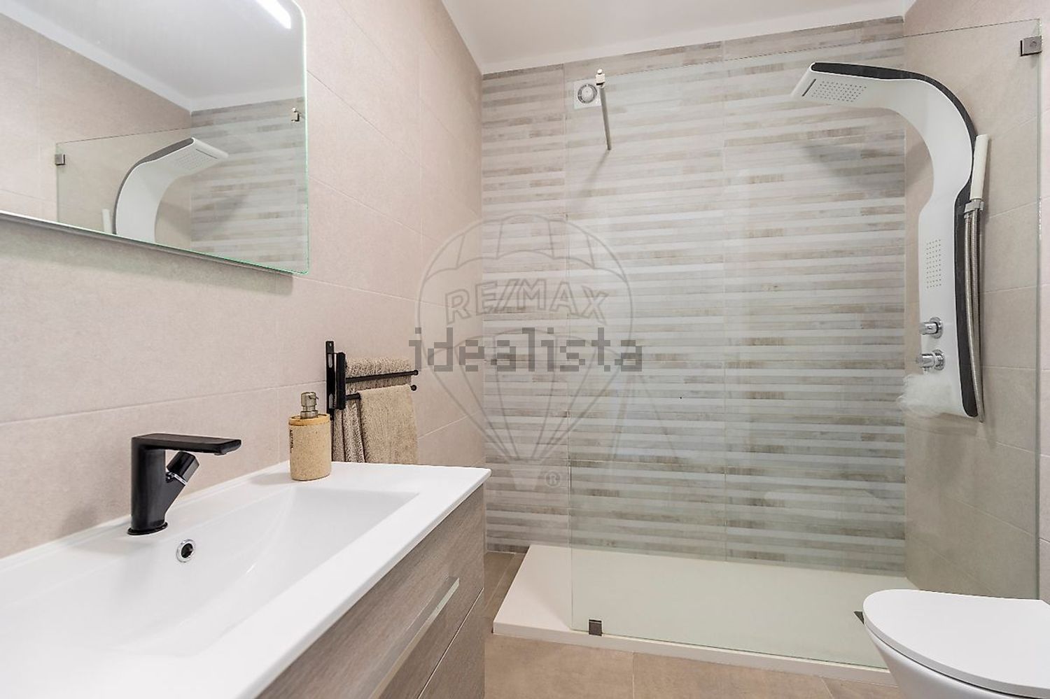 公寓 t2出售在Rua das Rosas - 卫生间
