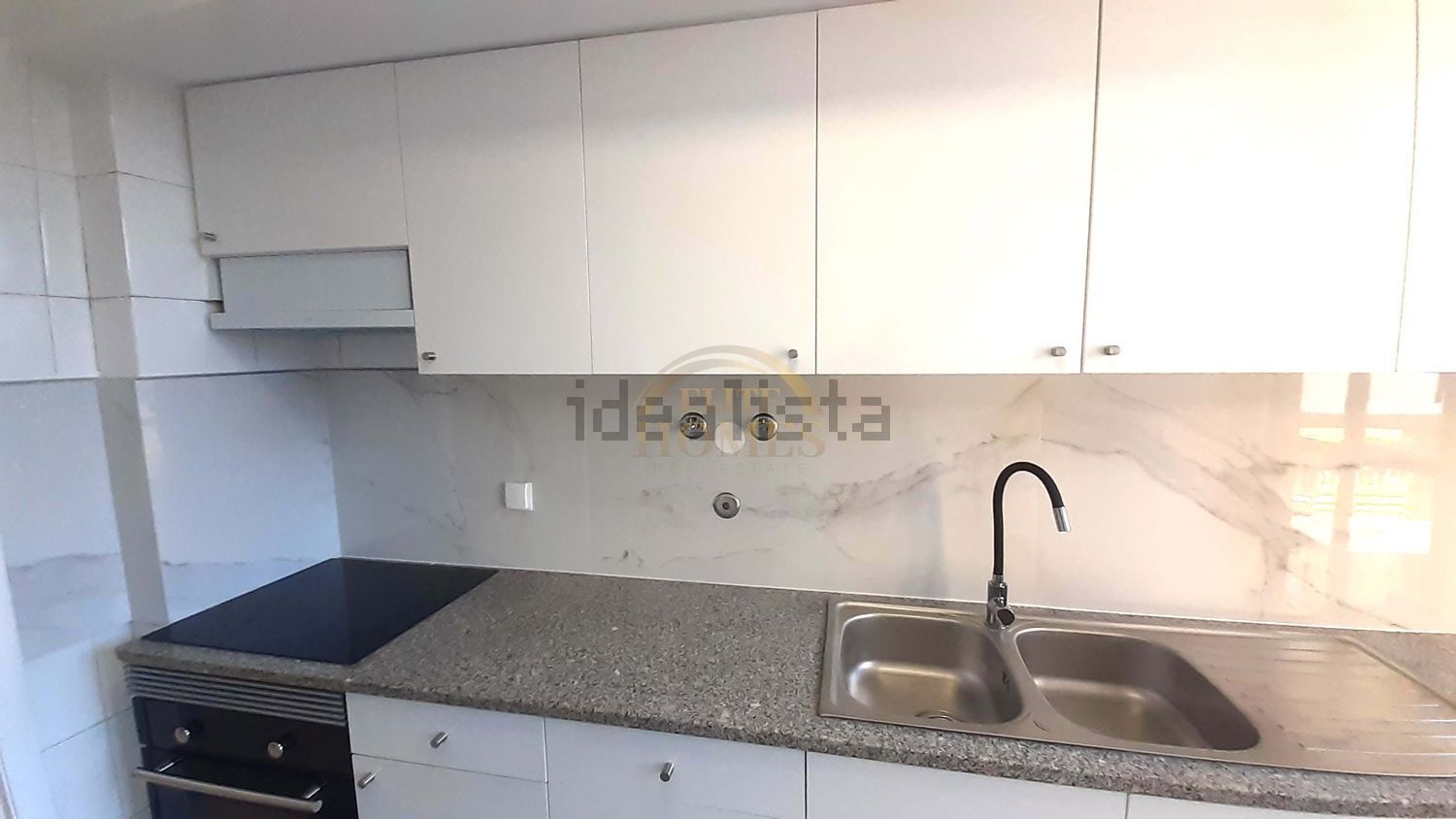 公寓 t3出售在Praceta Raúl Brandão - 厨房