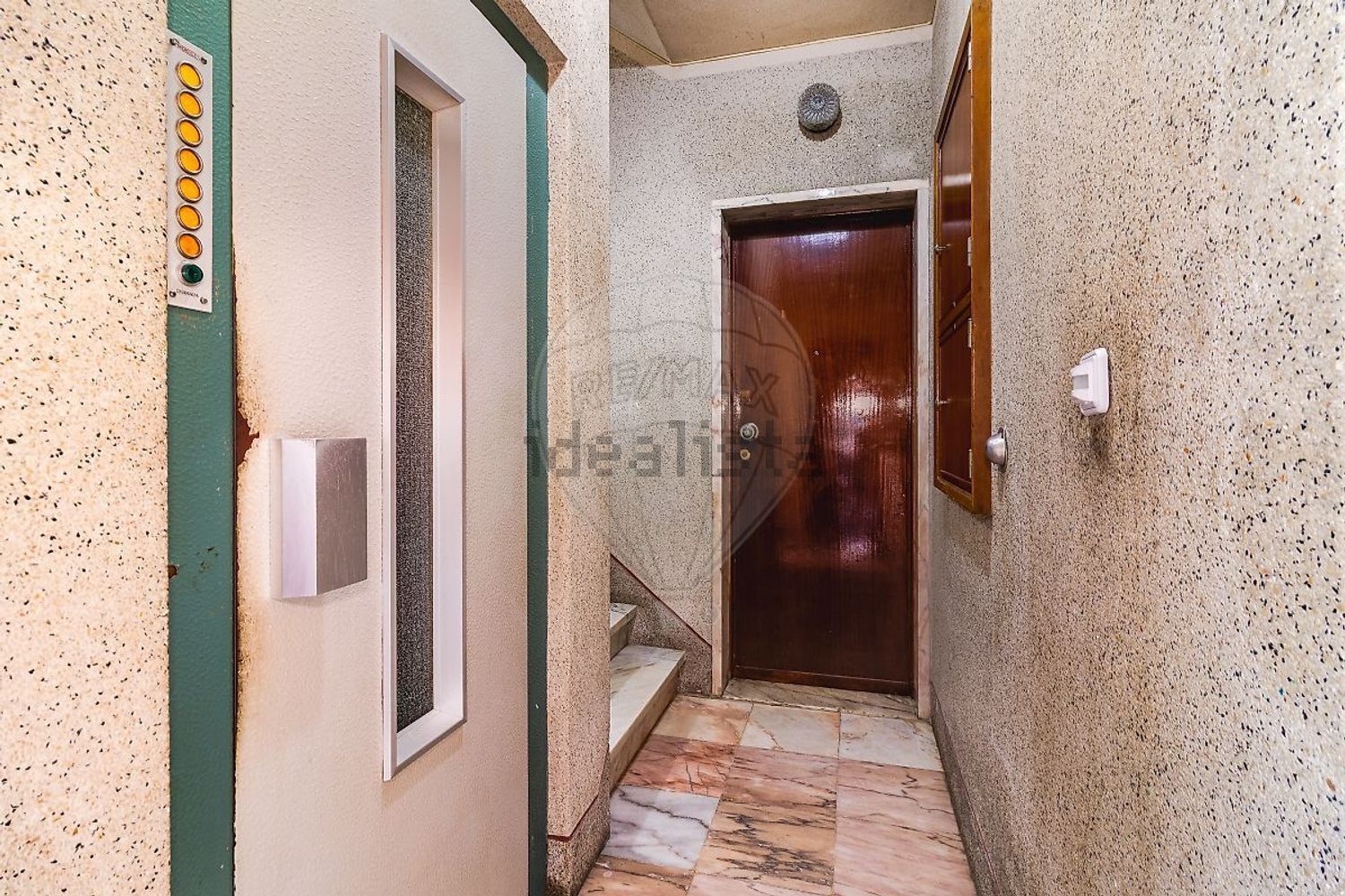 公寓 t3出售在Avenida do Brasil - 过道