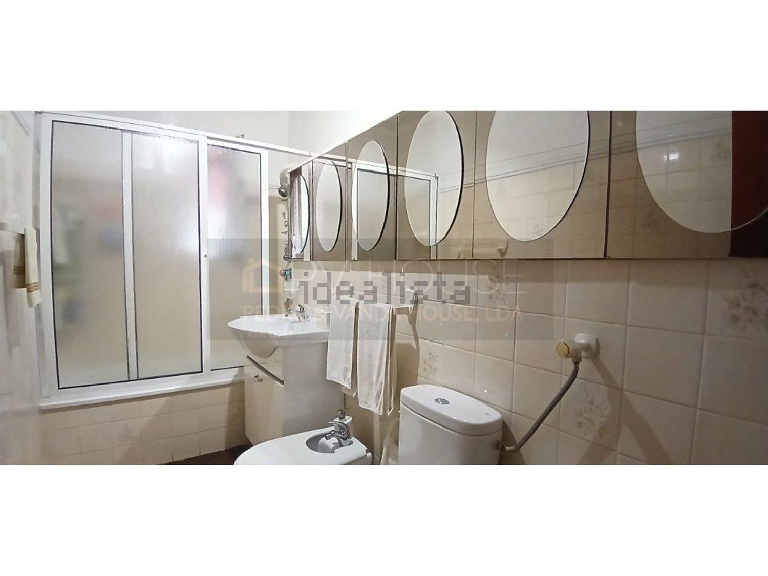 公寓 t2出售在Rua António Janeiro, 3 - 卫生间