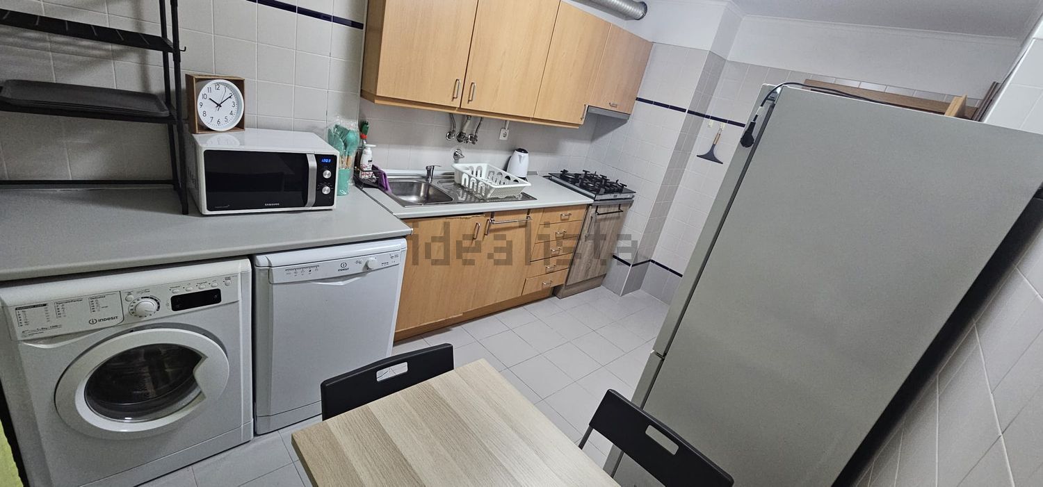 出租房间在Rua Fernando Gusmão, 12 - 厨房