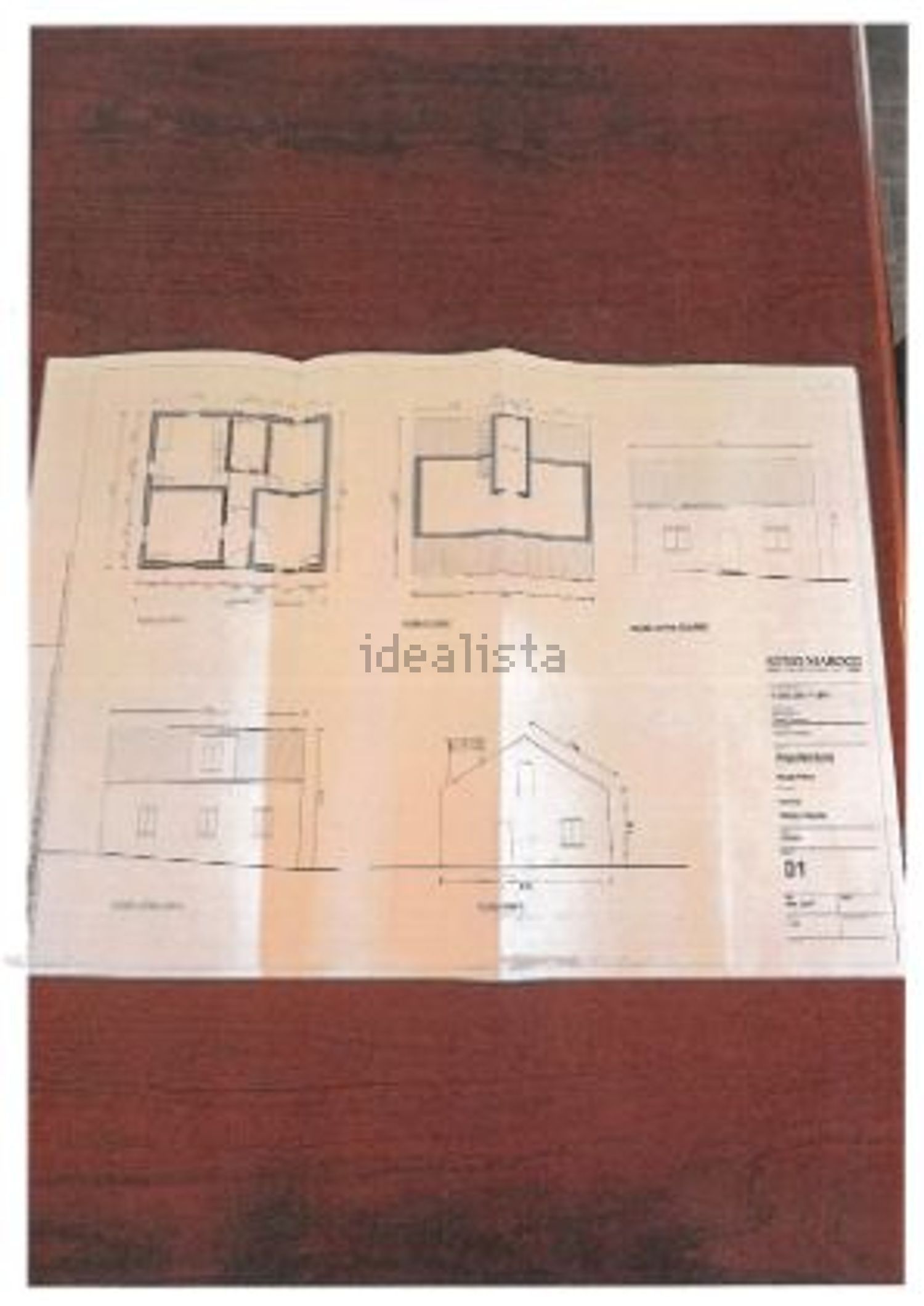 小楼房或独栋别墅出售在Rua da Bica - 平面图