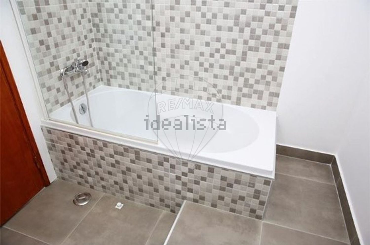 出租公寓 t1在Rua Doutor Manuel de Sousa Martins - 卫生间