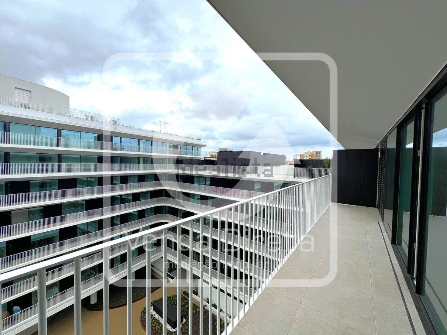 出租公寓 t2在Rua Bombeiros Voluntários do Barreiro, 17 - 阳台