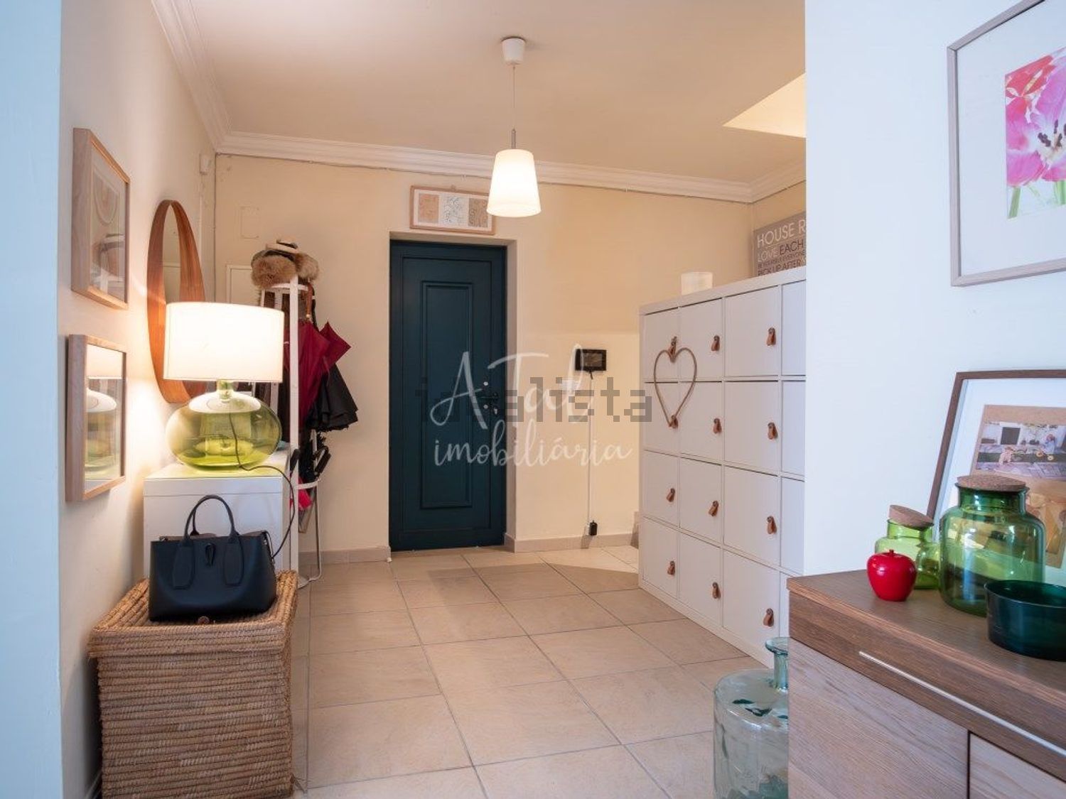 小楼房或独栋别墅出售在Vale de Choupos - Choilo - Galeotas - 前厅