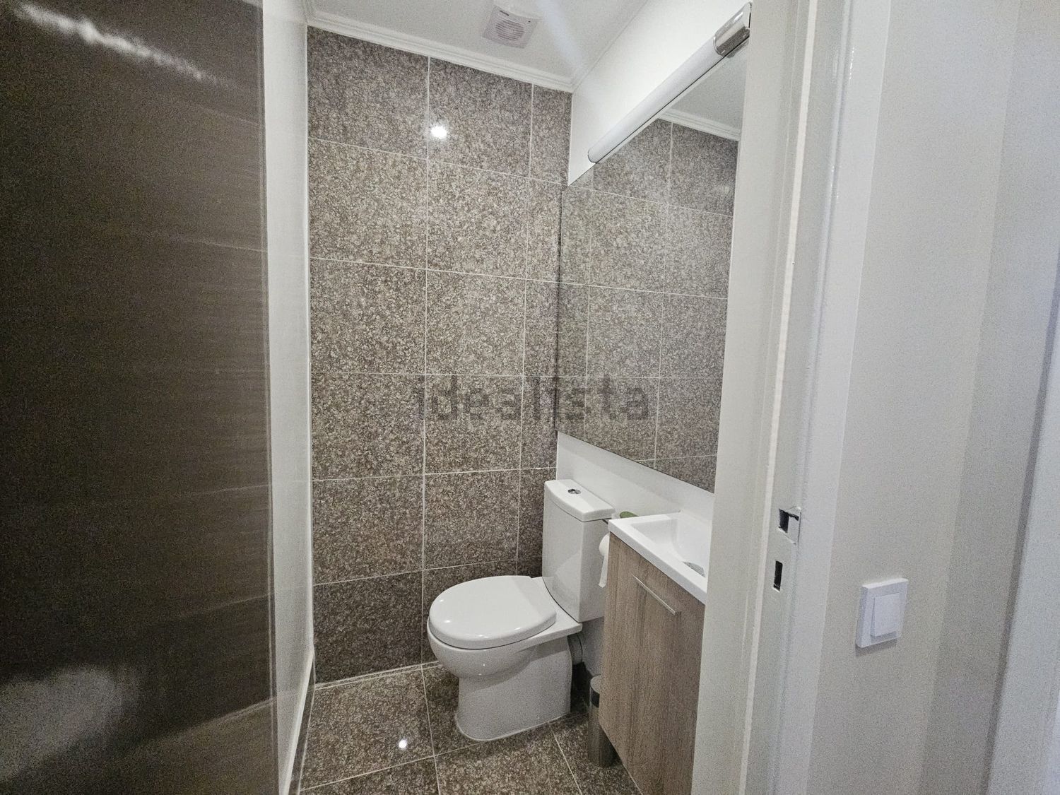 出租房间在Rua Nuno Gonçalves, 36 - 卫生间