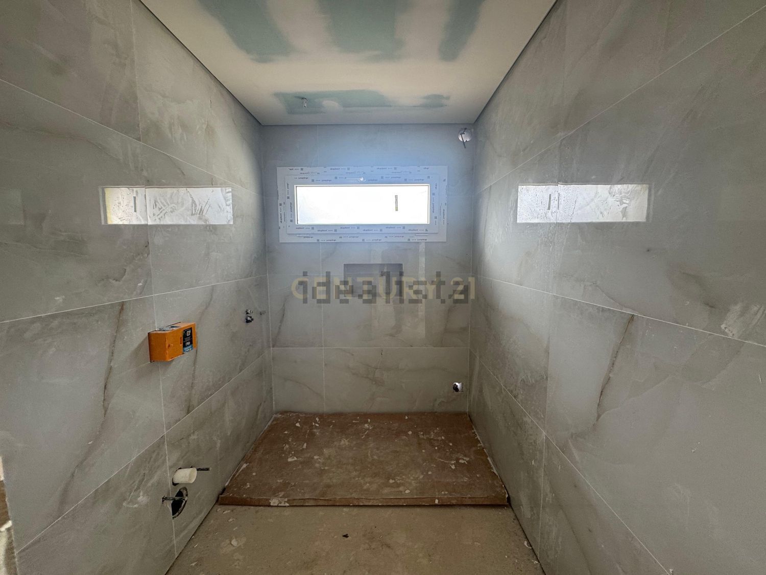 小楼房或独栋别墅出售在Rua Doutora Sara Benoliel, 2866 - 过道