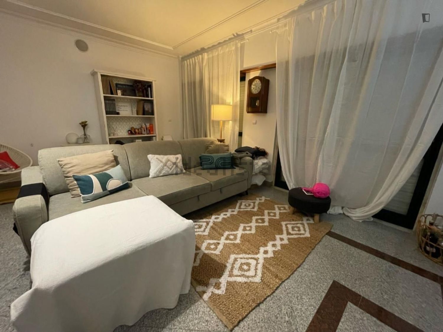 出租房间在Rua Bernardino Machado - 卧室