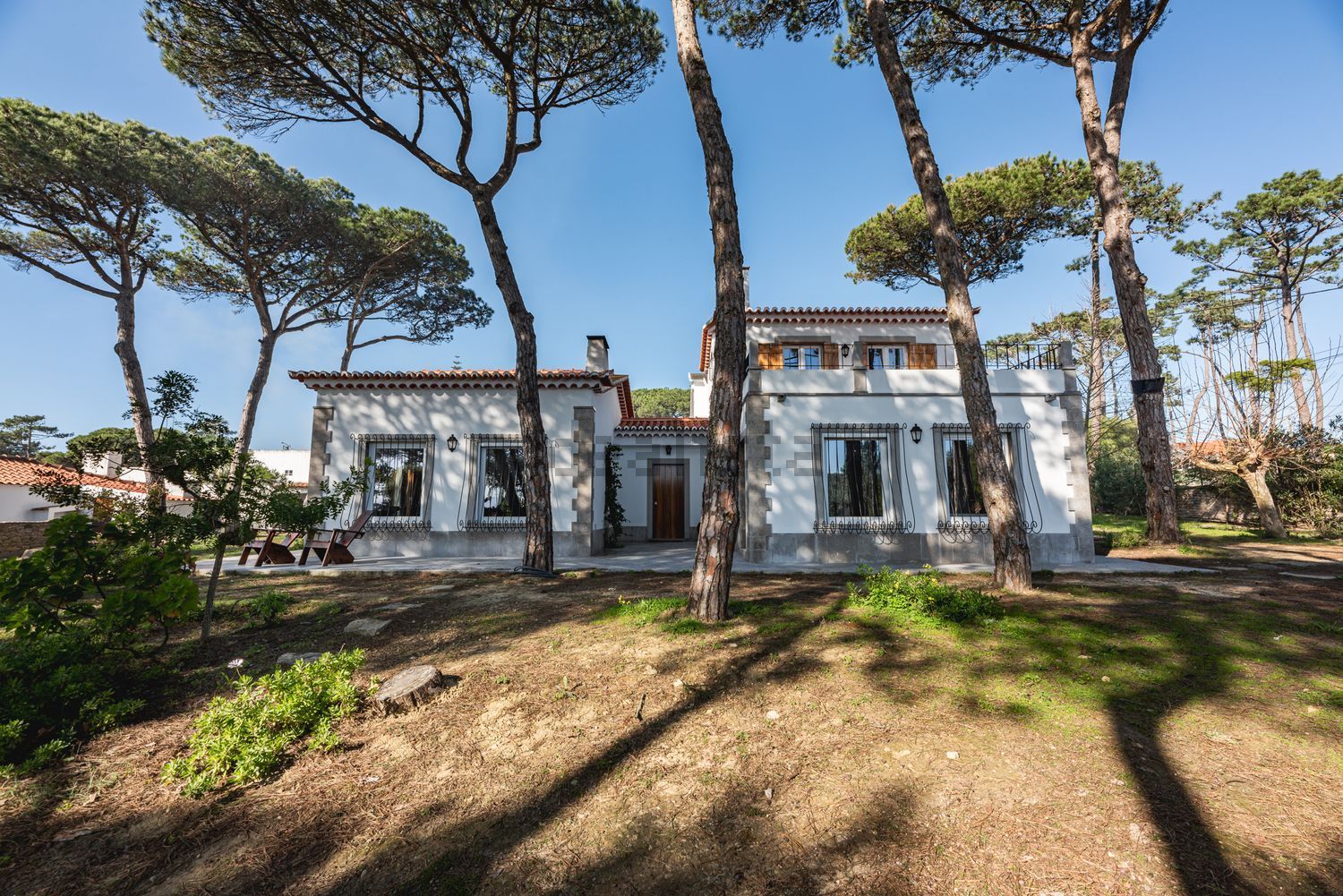 小楼房或独栋别墅出售在Caminho do Rio Touro - 外立面