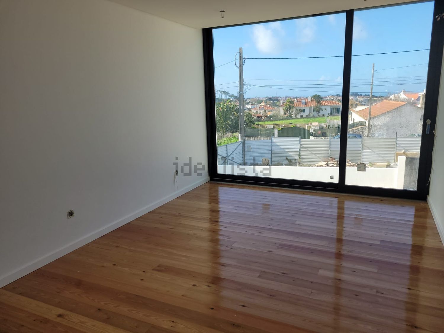 小楼房或独栋别墅出售在Rua do Rossio de Trás, 1 - 居住