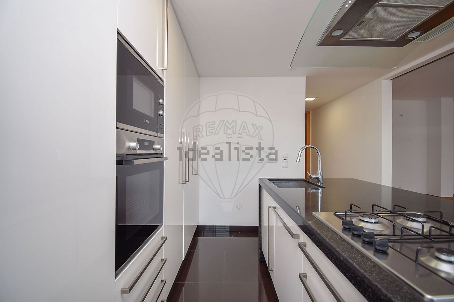 公寓 t3出售在Rua Xavier de Araújo, 14 - 厨房