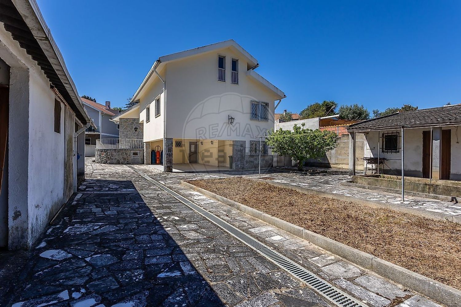 小楼房或独栋别墅出售在Serra das Minas - 外立面