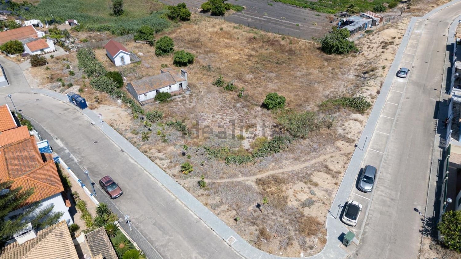 小楼房或独栋别墅出售在Estrada Sem Nome - 照片