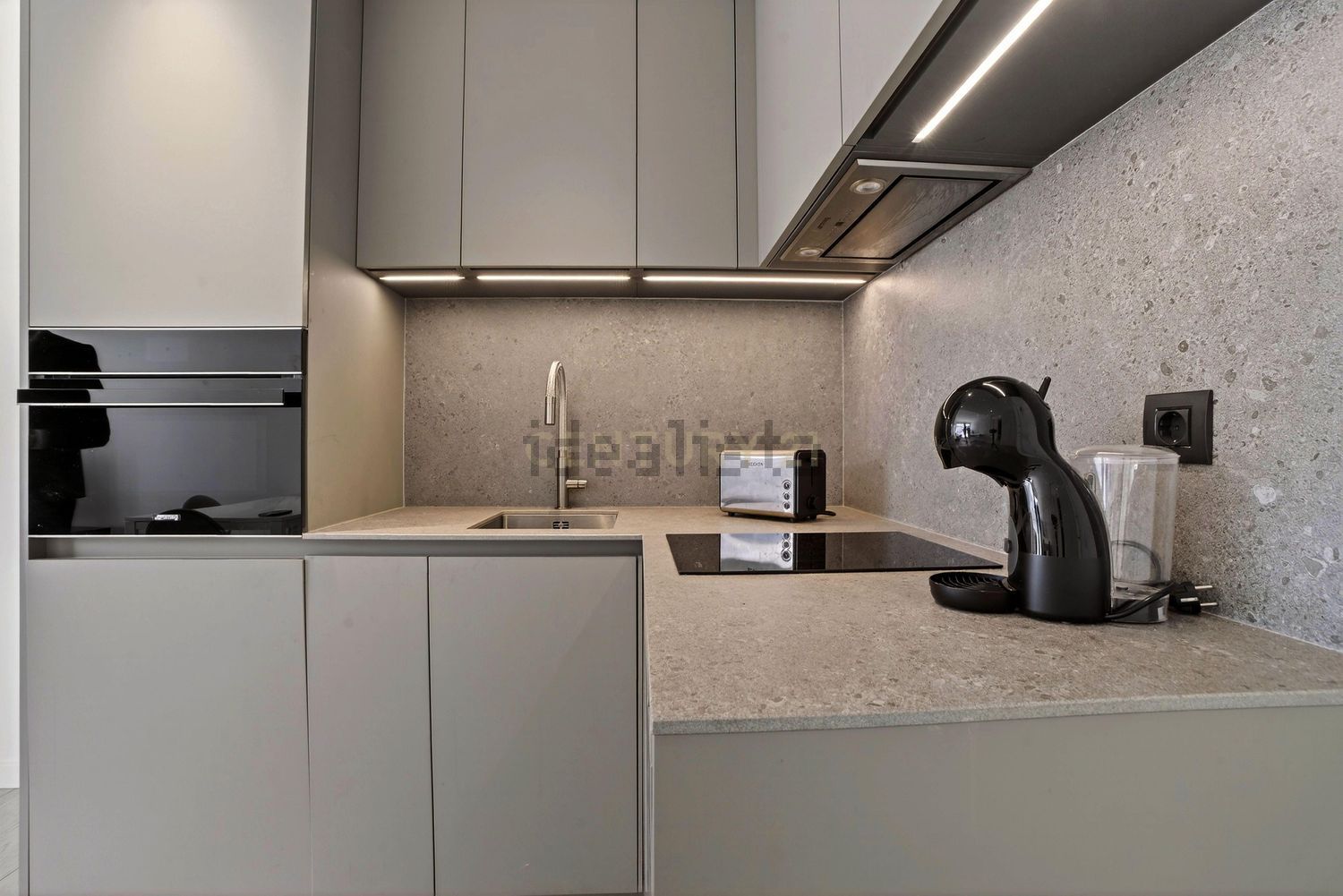 出租公寓 t1在Rua Madalena Iglésias s/n - 厨房