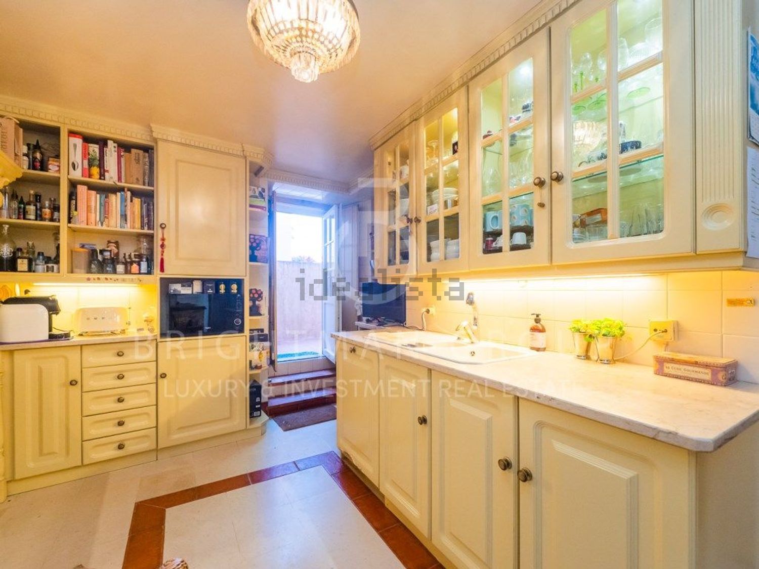 小楼房或独栋别墅出售在Carriche - Hospital das Forças Armadas - 厨房