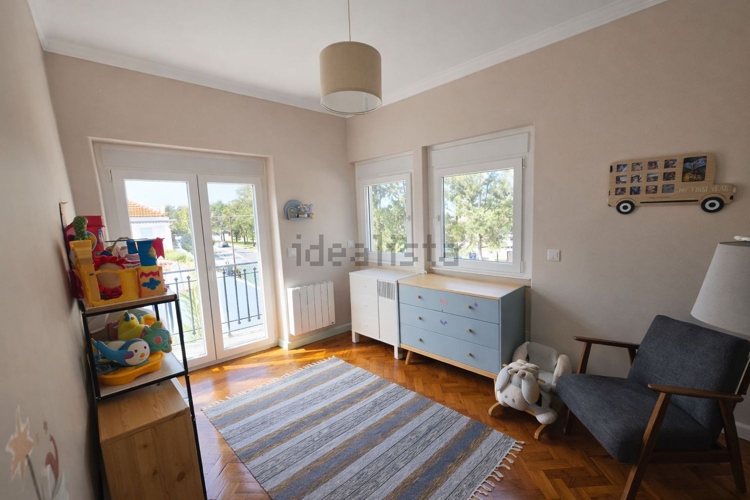 小楼房或独栋别墅出售在Estrada Nacional 10 - 卧室