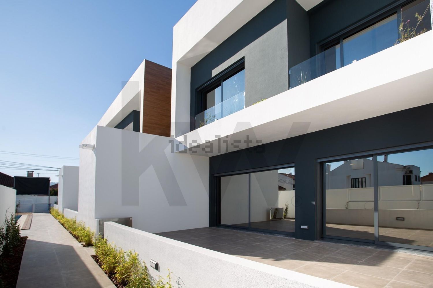 双拼别墅出售在Rua Marechal Craveiro Lopes s/n - 外立面