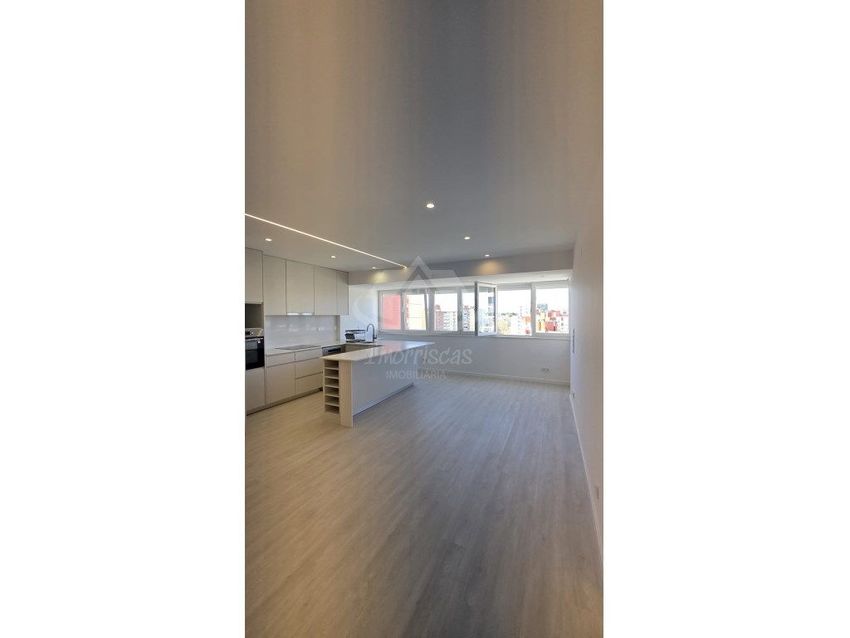 公寓 t3出售在Rua Cidade de Bolama