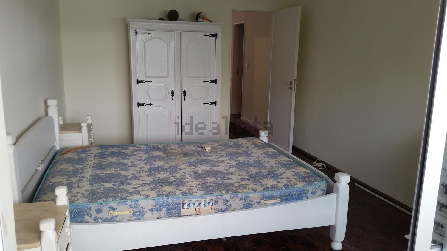 出租房间在Rua Gonçalves Zarco, 1 d - 卧室