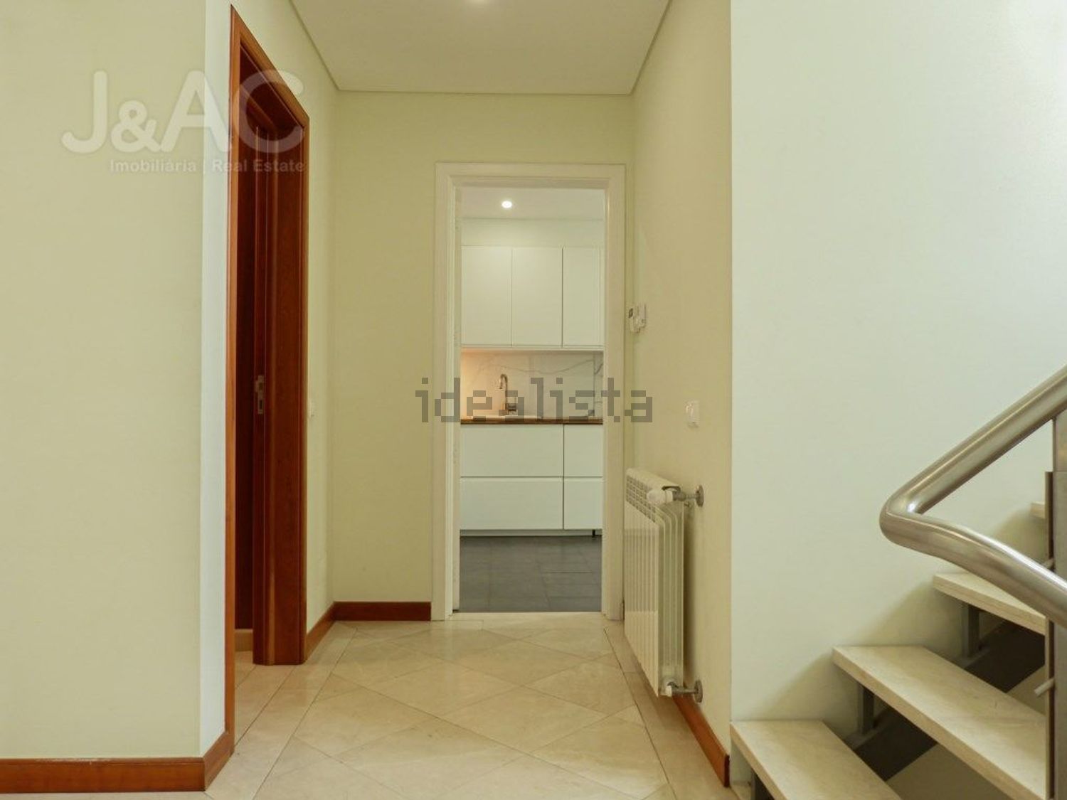 出租双拼别墅在Rua Cedros, 37 - 前厅