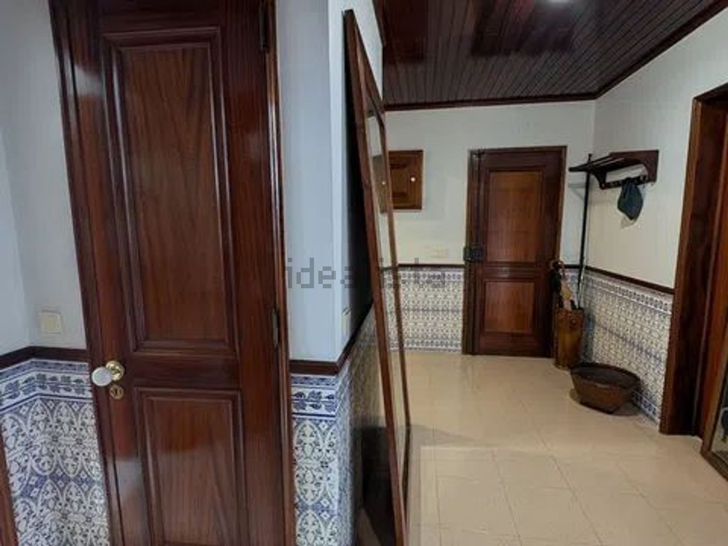 出租公寓 t4在Rua Elias Garcia, 249 - 过道