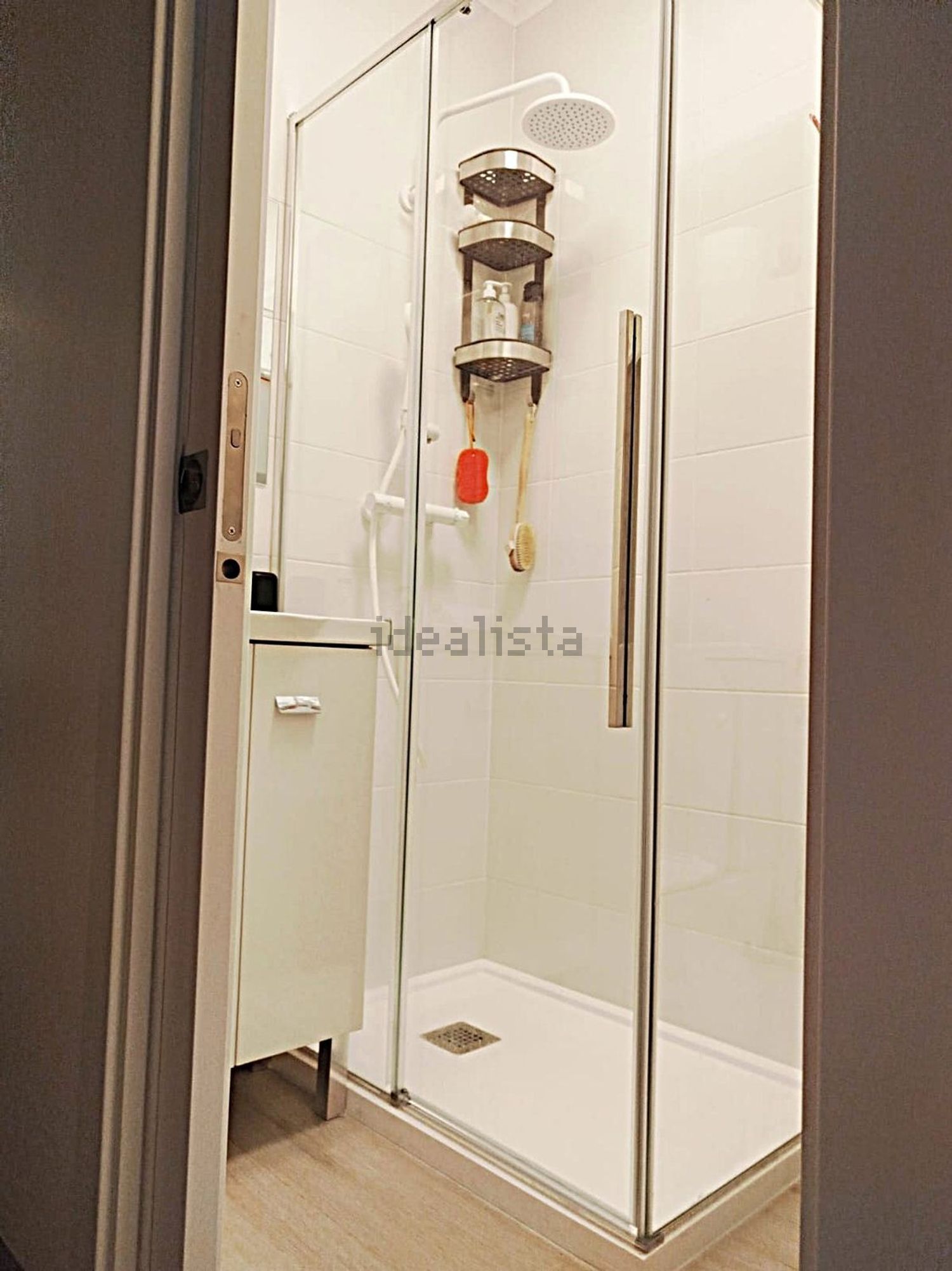 出租t0（单人公寓）在Rua Coronel Ferreira do Amaral, 9 - 卫生间