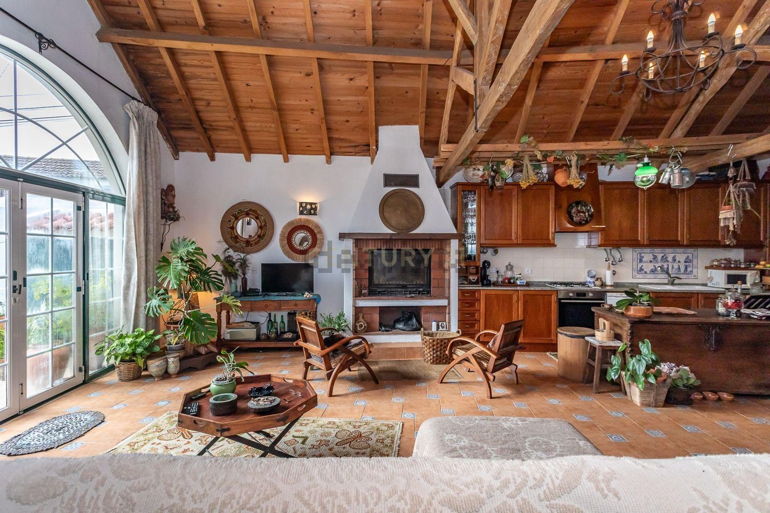 小楼房或独栋别墅出售在Rua Nossa Senhora dos Remédios, 32 - 客厅