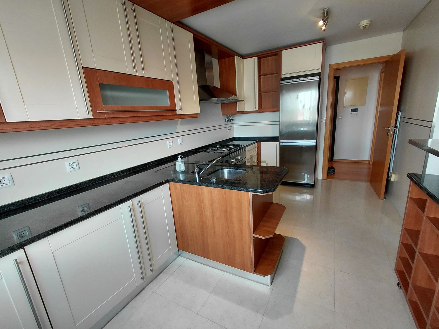 出租公寓 t2在Alameda Santa Marta do Pinhal, 7 - 厨房