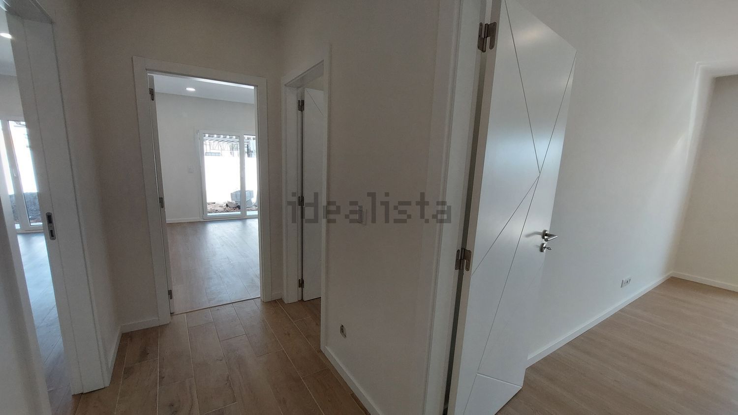 小楼房或独栋别墅出售在Quinta da Marquesa - Vila Amélia - 过道