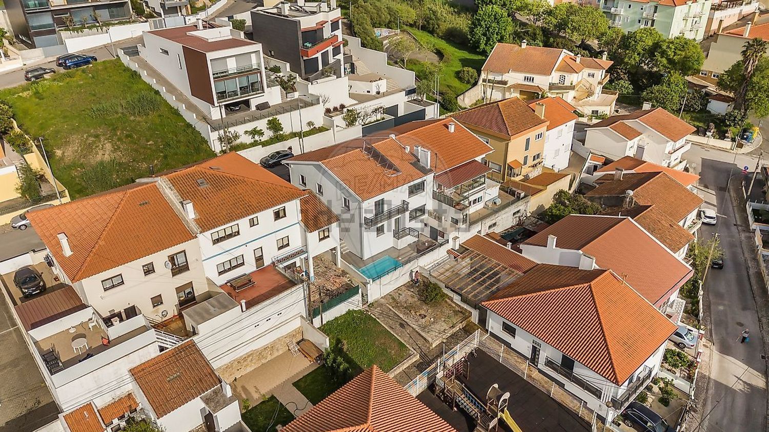 小楼房或独栋别墅出售在Bairro Vila Morena - 照片