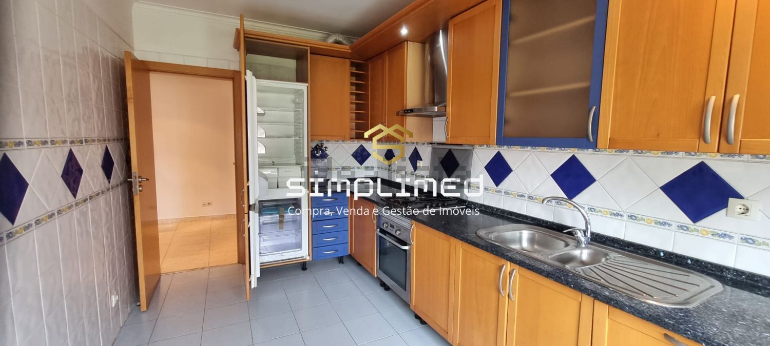 出租公寓 t5在Alto do Seixalinho - 厨房