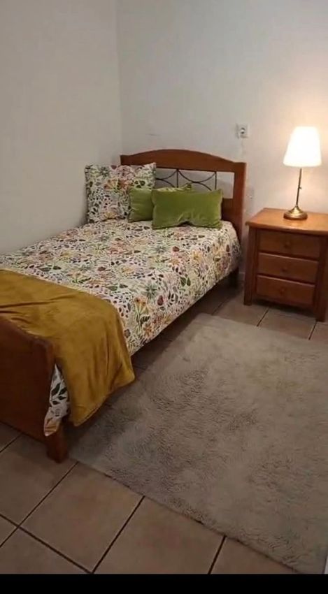 出租房间在Rua Bento de Jesus Caraça, 17